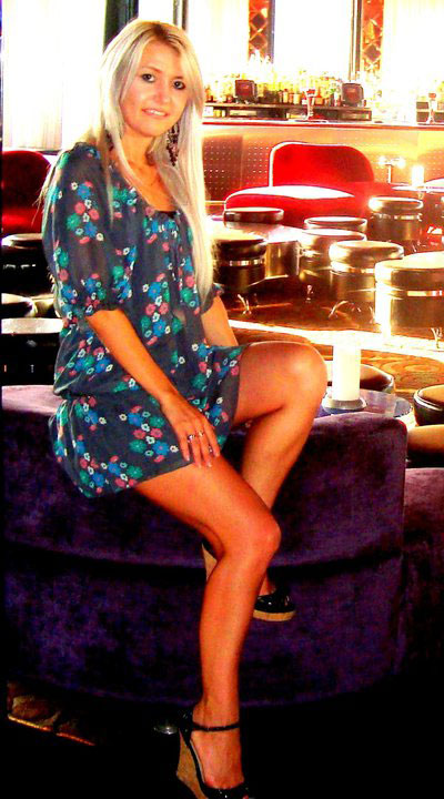 ukrainelovecupid.com - lady looking