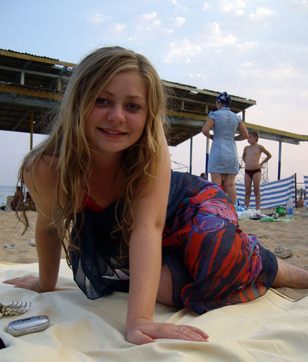 ukrainelovecupid.com - lady with