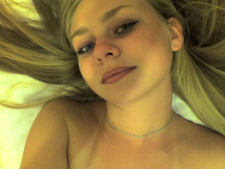 ukrainelovecupid.com - lady with