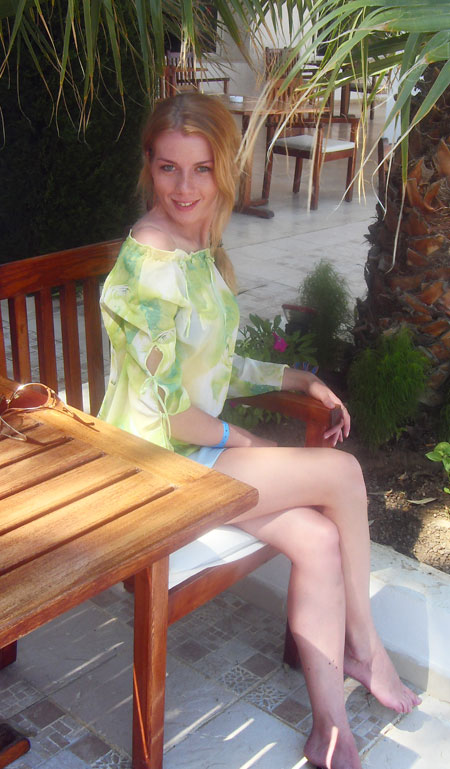 ukrainelovecupid.com - very young girl